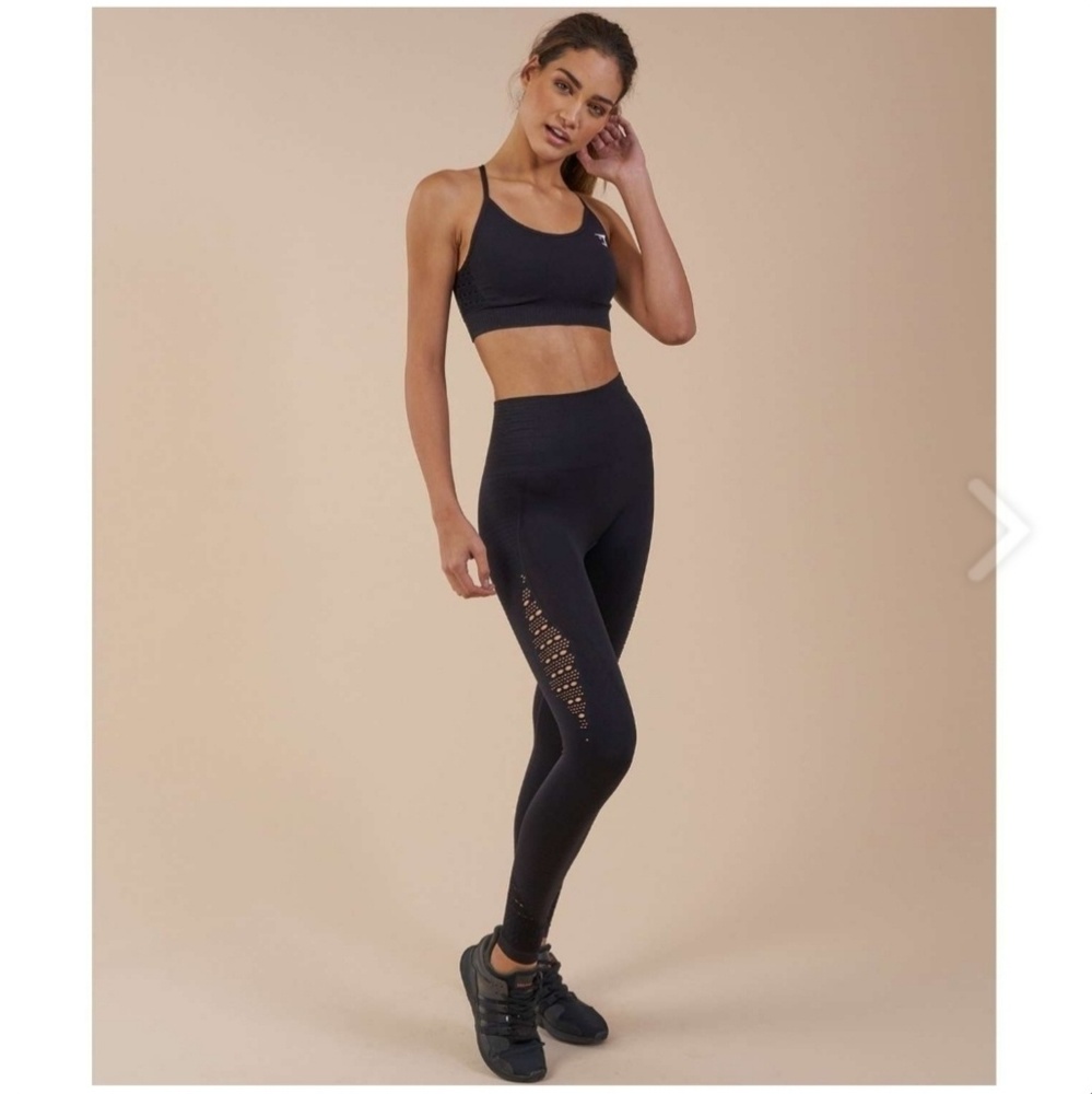 Black seamless leggings
